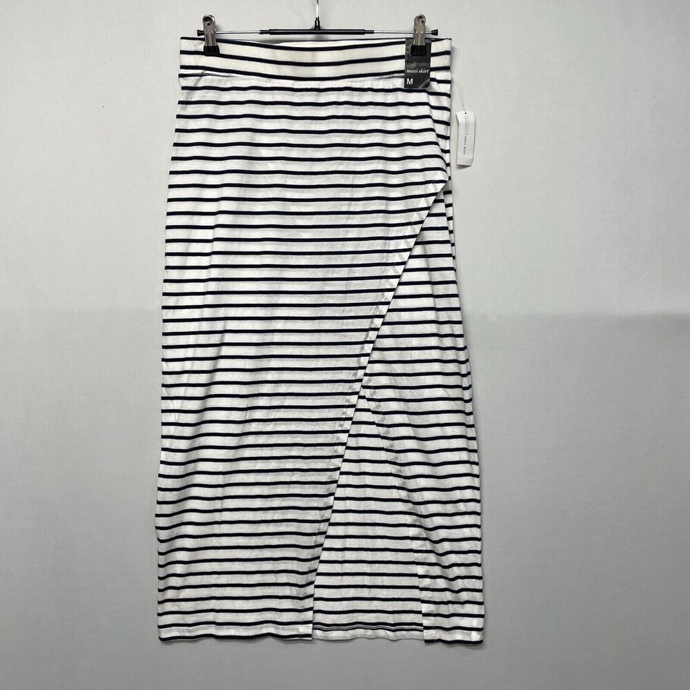 NWT New York & Co. Soho Street Long Maxi Skirt Size Medium Stripes M267 -17